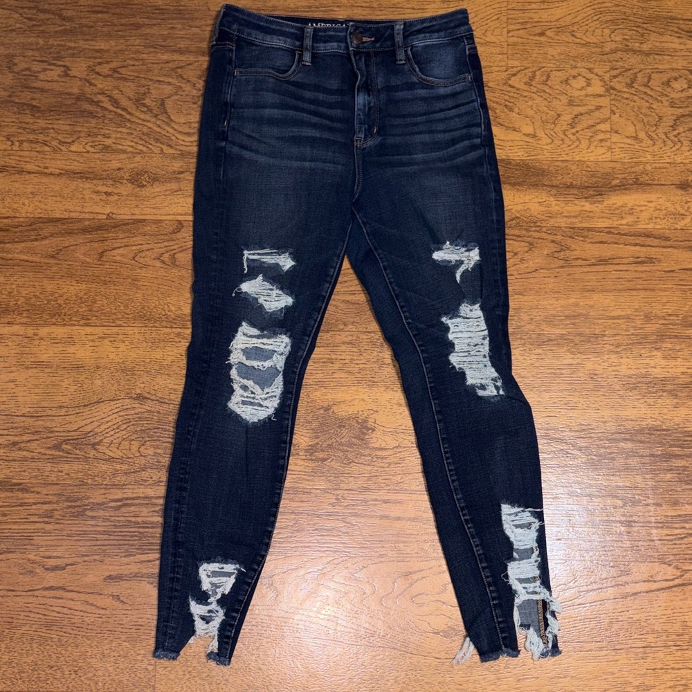 Distressed Dark Wash Women’s Jeans - Unbranded